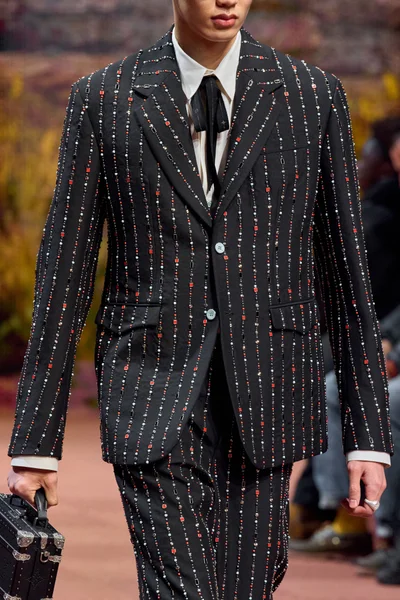 Look 184